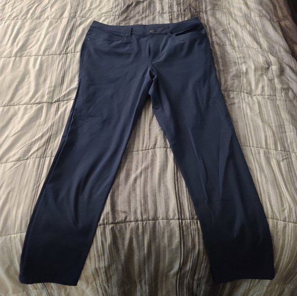 Lululemon ABC Trouser - Picture 2 of 4